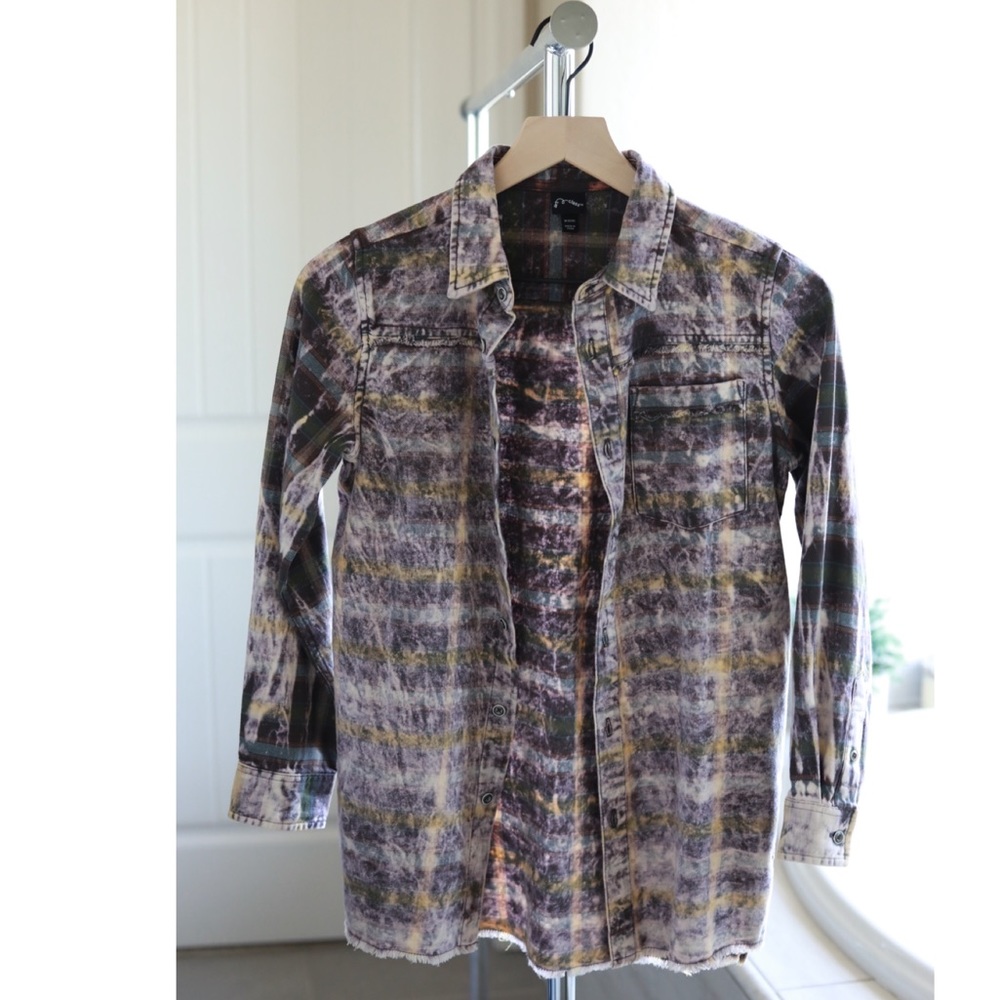 BOYS button up shirt